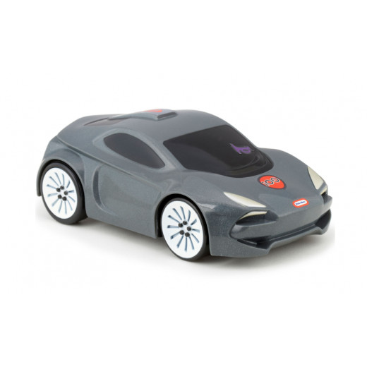 ليتل تايكس - سيارة رياضية رمادية اللون