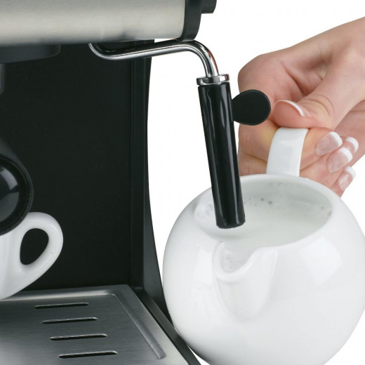 Ufesa Espresso Coffee Machine, 1050 W, 1.5 Litter