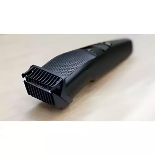 Beard trimmer