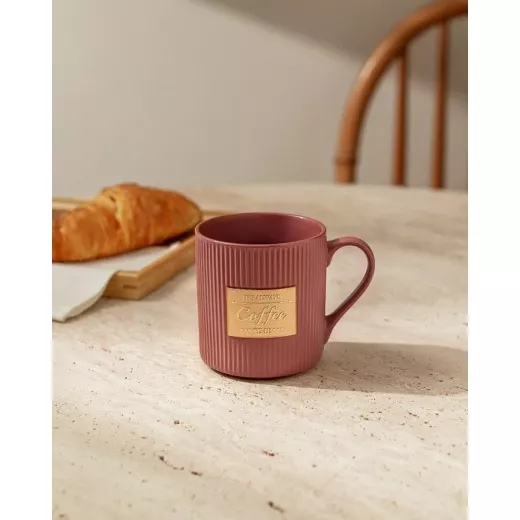 Madame Coco Droit Gold Mug